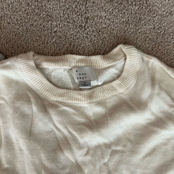 A New Day Sweater Bundle Size Small - Picture 3 of 4